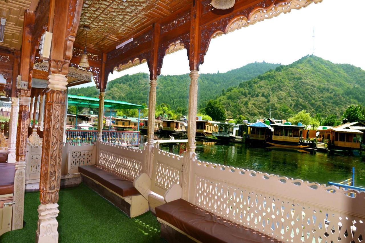 Heritage Shreen Houseboat Srīnagar Buitenkant foto