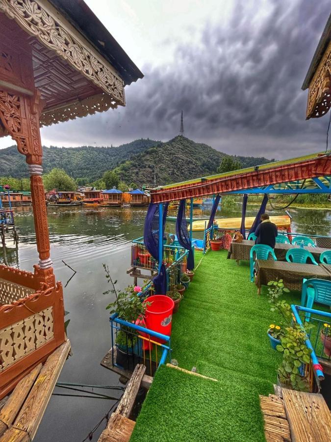 Heritage Shreen Houseboat Srīnagar Buitenkant foto